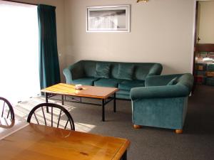 193 aorangi manor motel