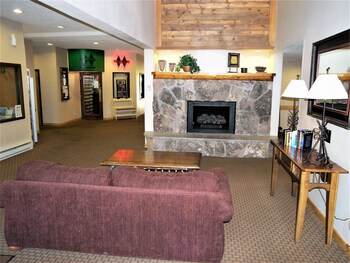 Fox Pine Lodge 3 Bed 3 Bath,154 Wheeler Place,3 star