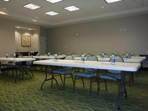 holiday inn express west jefferson by ihg