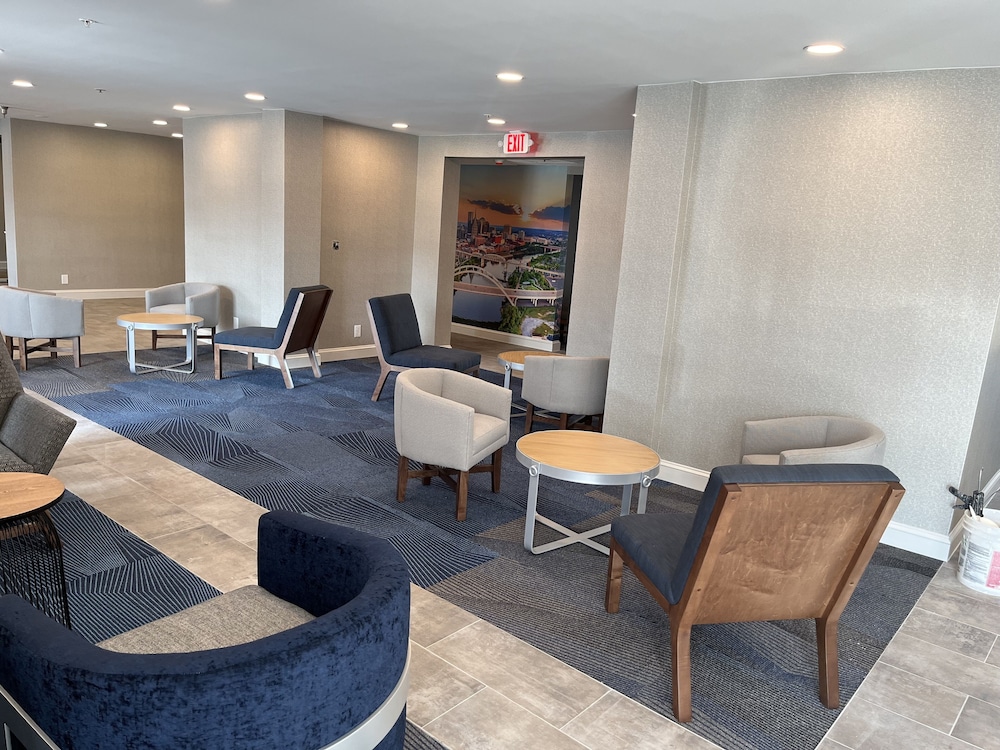 la quinta inn and suites by wyndham nashville airport