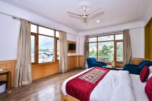 Hotel Mukund Palace,Manali>>Kullu,2 star