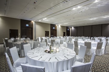 hilton garden inn krakow airport