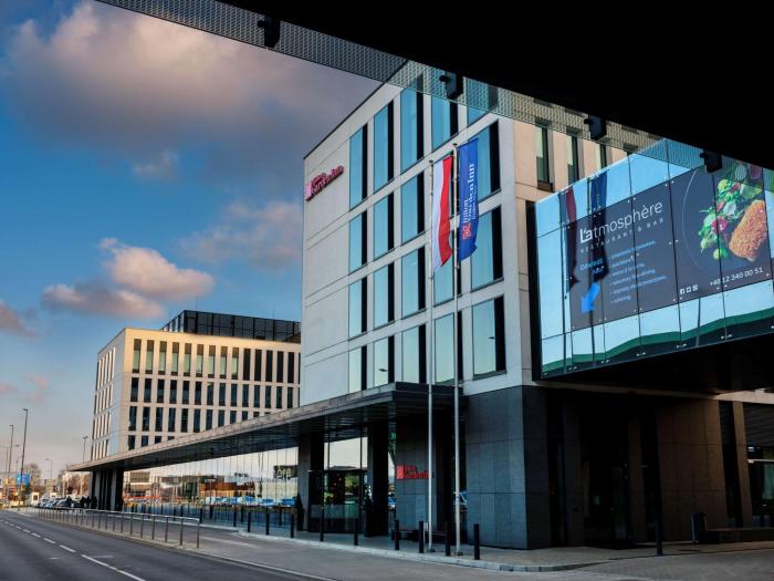 hilton garden inn krakow airport