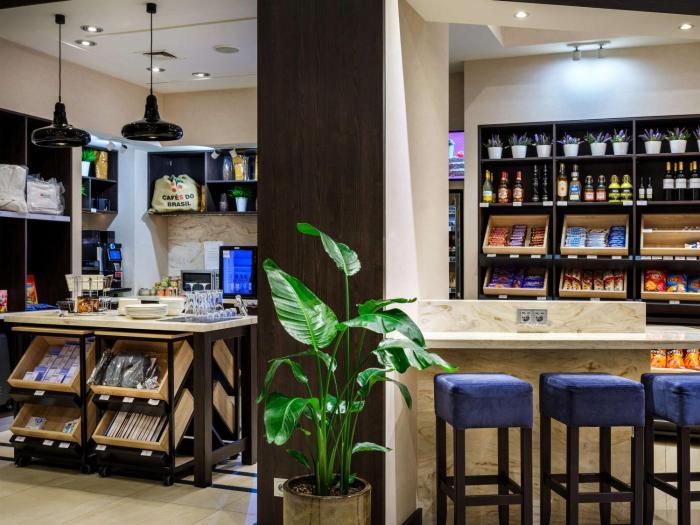 hilton garden inn krakow airport