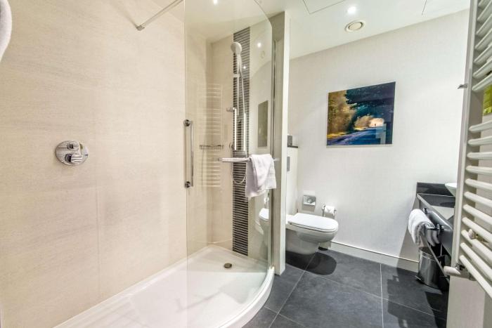 hilton garden inn krakow airport