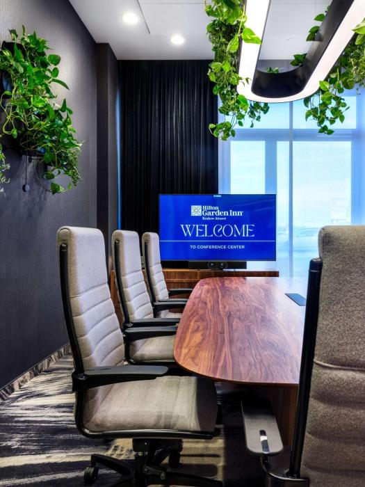 hilton garden inn krakow airport