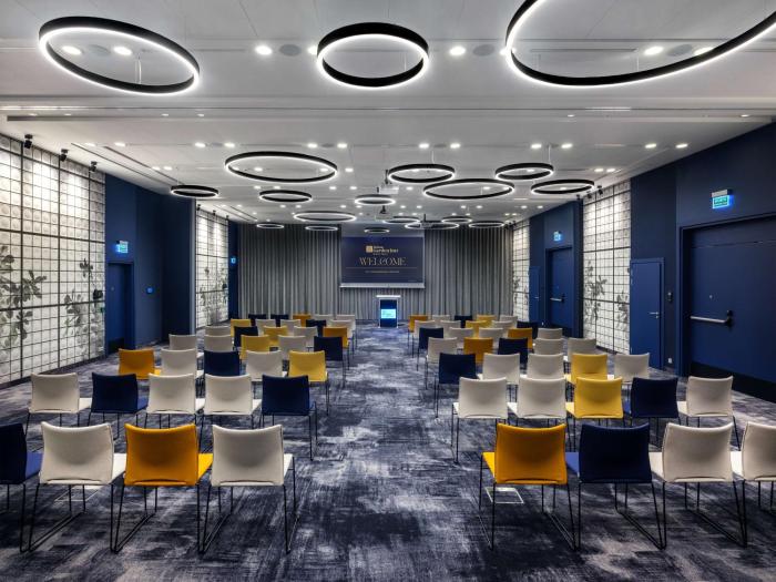 hilton garden inn krakow airport