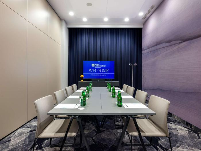 hilton garden inn krakow airport