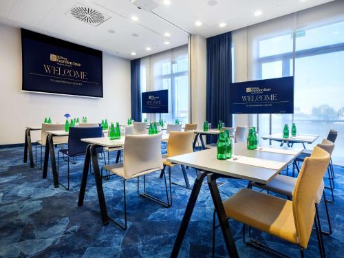 hilton garden inn krakow airport