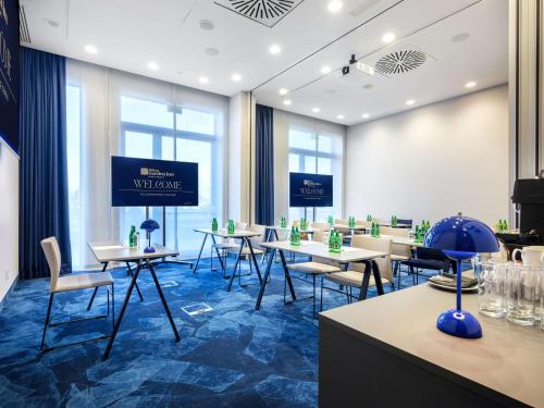 hilton garden inn krakow airport