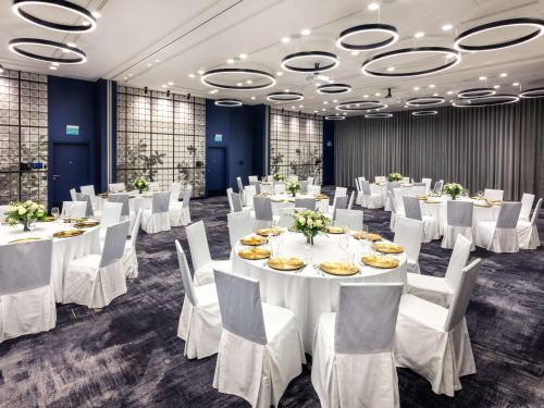 hilton garden inn krakow airport
