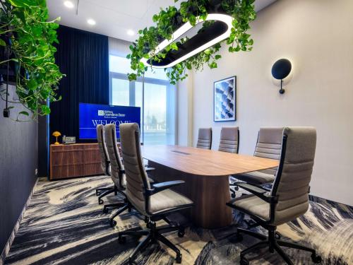 hilton garden inn krakow airport