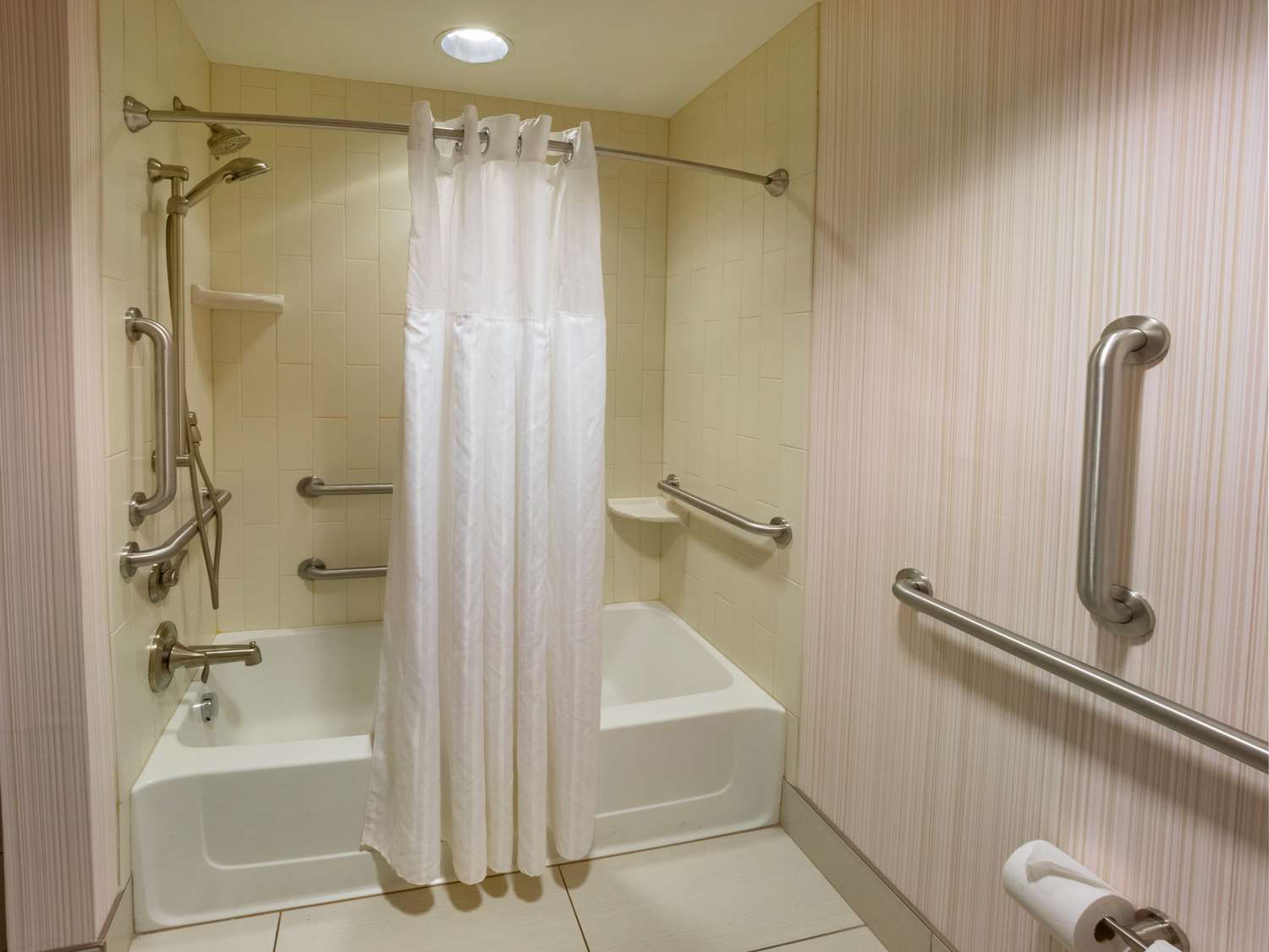 hilton garden inn buffalo downtown