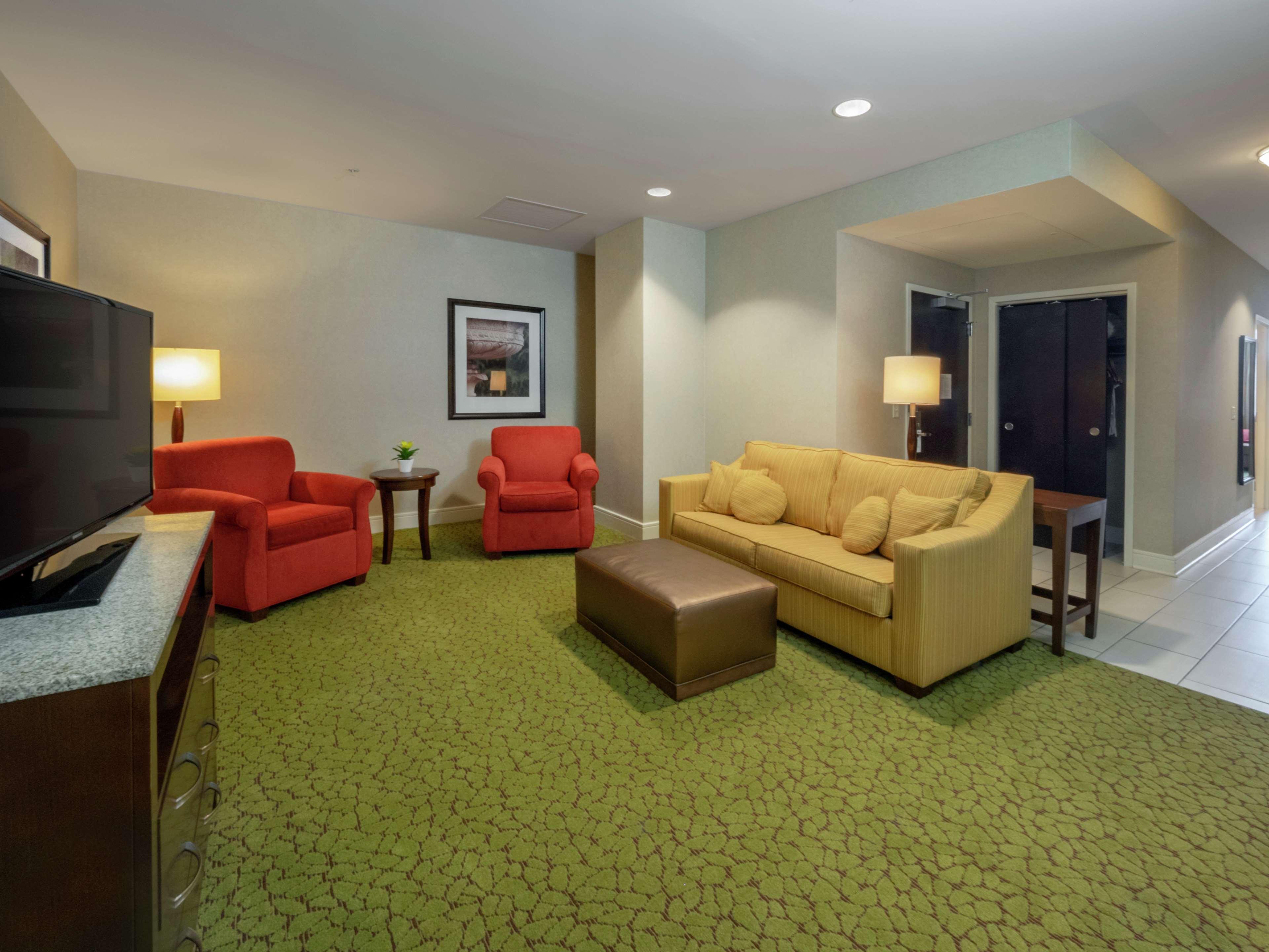 hilton garden inn buffalo downtown