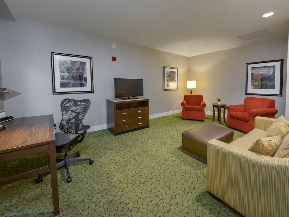 hilton garden inn buffalo downtown