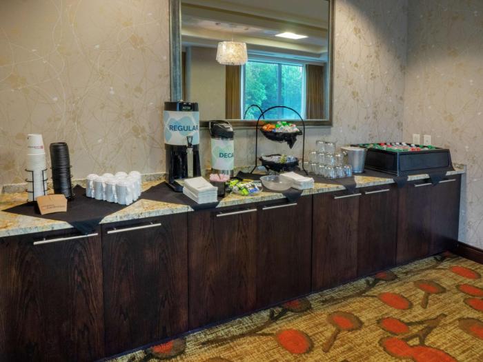 hilton garden inn buffalo downtown
