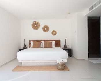 cache hotel boutique adults only