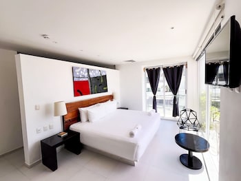 cache hotel boutique adults only