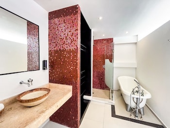 cache hotel boutique adults only