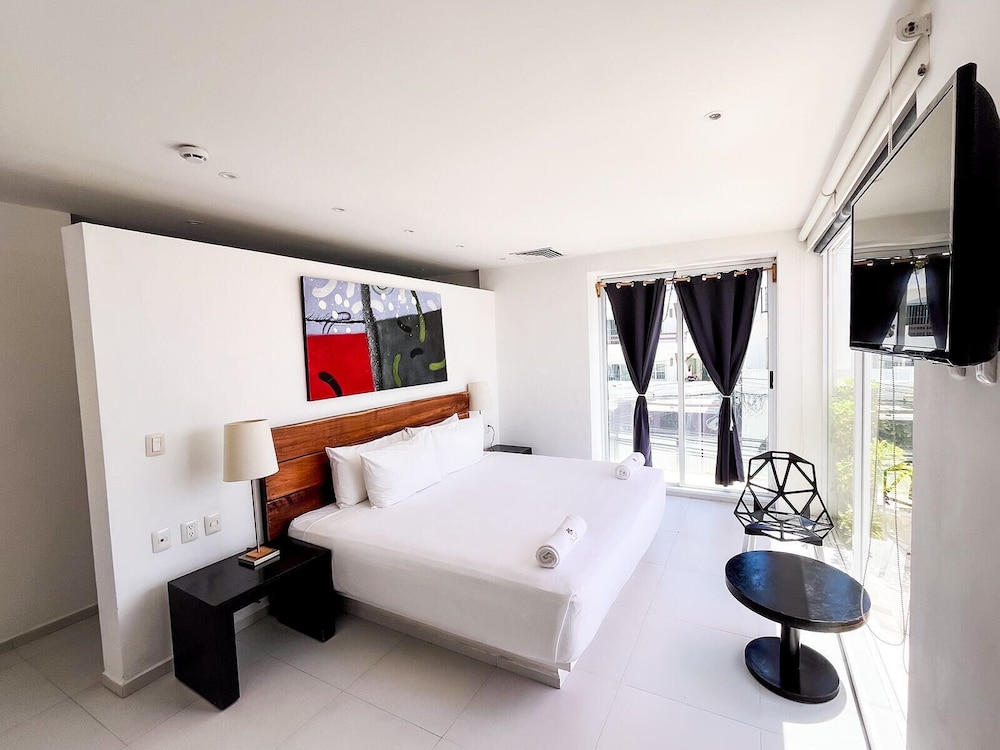 cache hotel boutique adults only