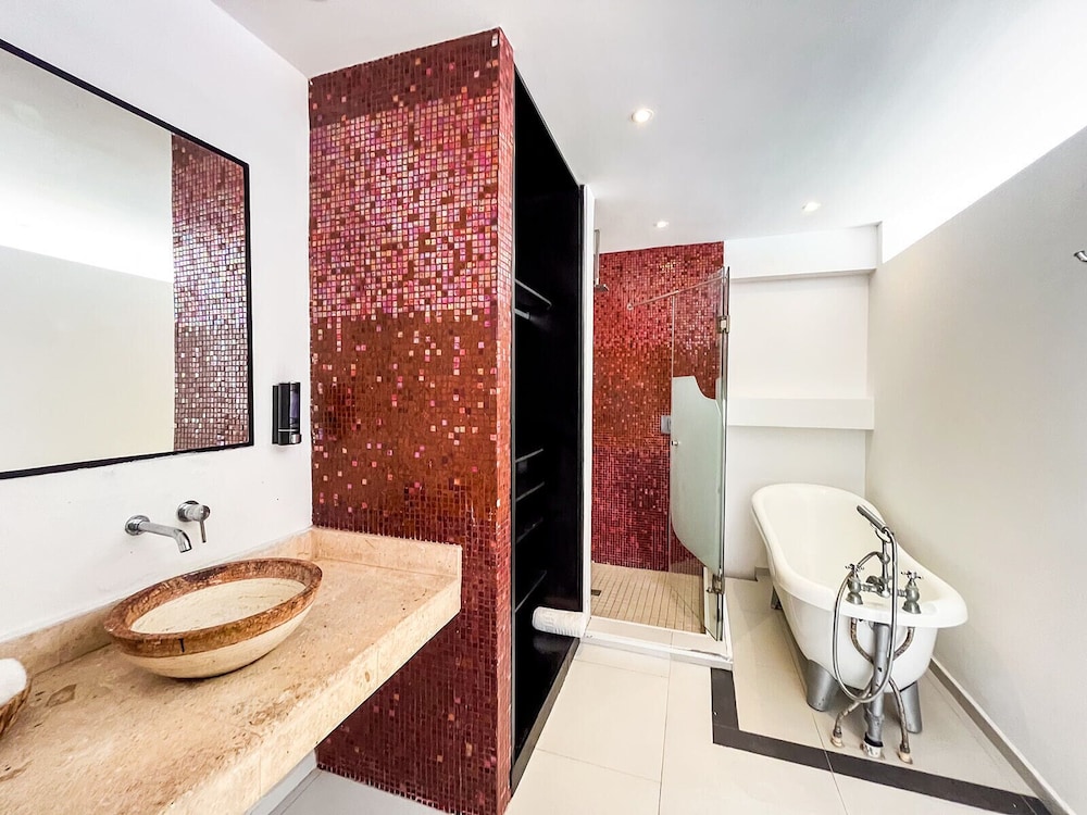 cache hotel boutique adults only