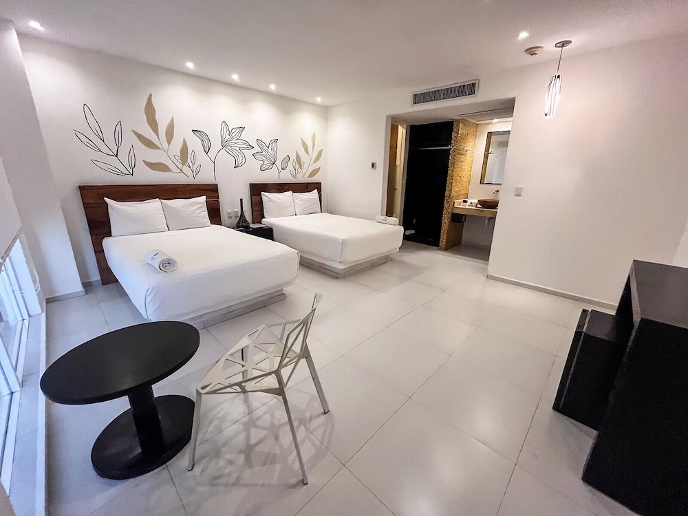 cache hotel boutique adults only