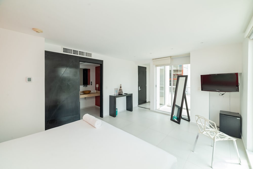 cache hotel boutique adults only