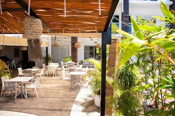 cache hotel boutique adults only