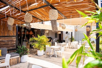 cache hotel boutique adults only