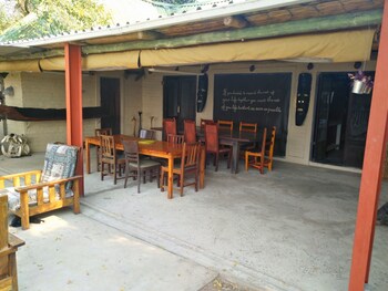 Caprivi Houseboat Safari Lodge,Sesheke>>Katima Mulilo,3 star
