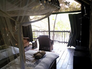 Caprivi Houseboat Safari Lodge,Sesheke>>Katima Mulilo,3 star