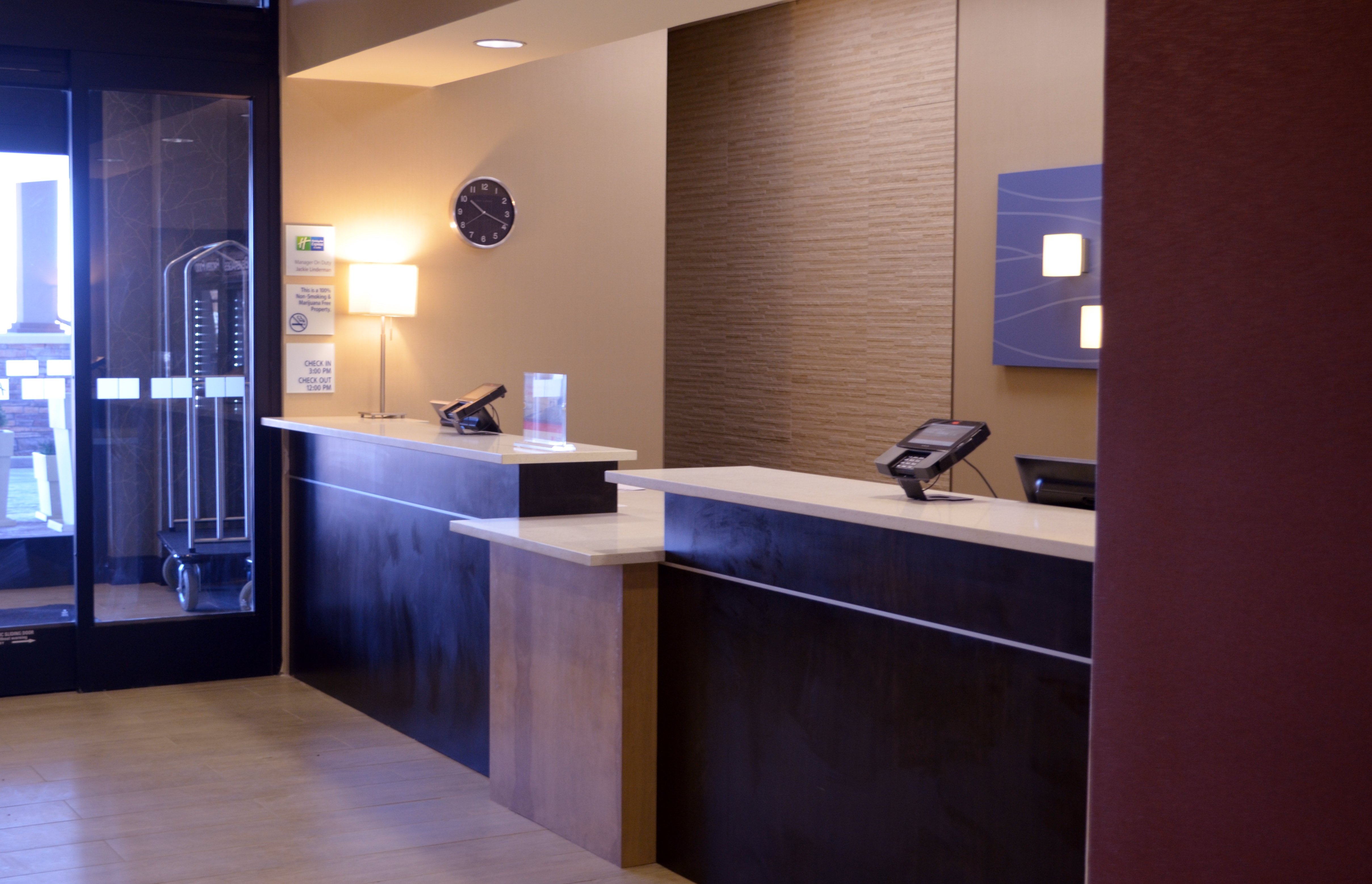 holiday inn express and suites denver south castle