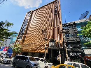 the raya surawong bangkok