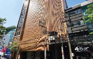 the raya surawong bangkok