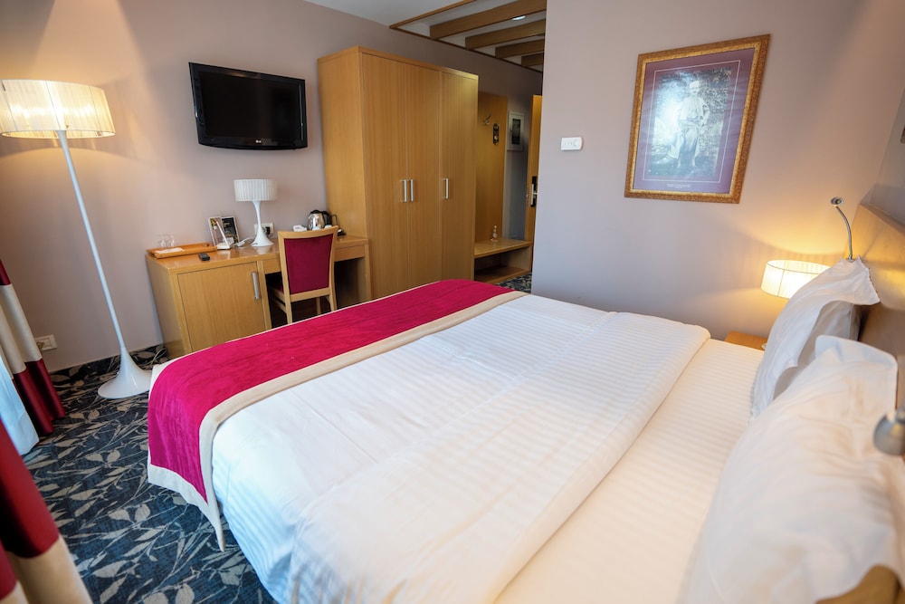 hotel colosseo and spa