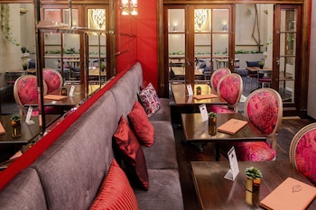 miravida soho hotel and wine bar