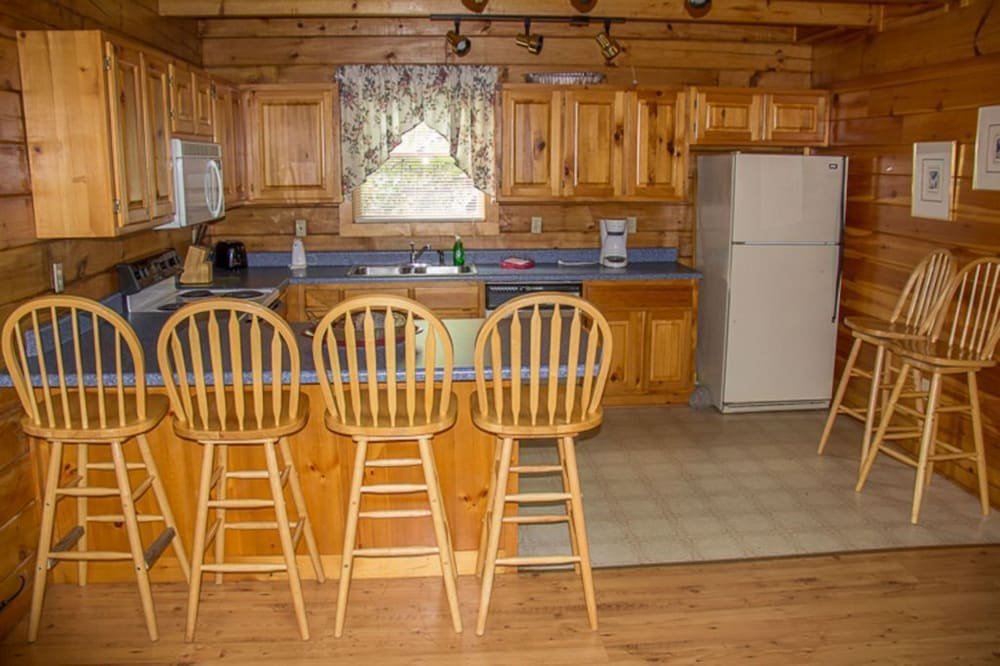 23 the cub house 2 bedroom cabin by redawning