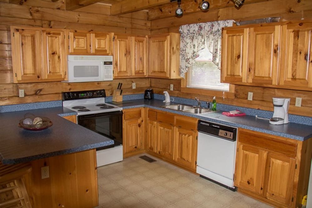 23 the cub house 2 bedroom cabin by redawning