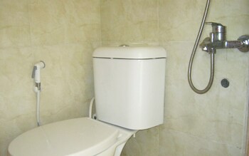 aqilakost n cafe gadog puncak