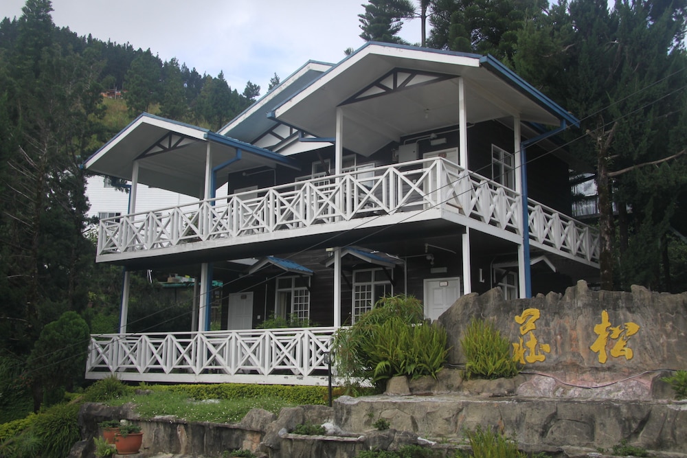 kinabalu pine resorts
