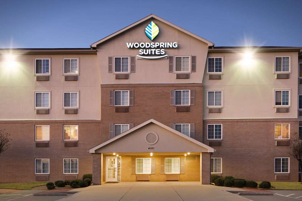 woodspring suites fort worth forest hill