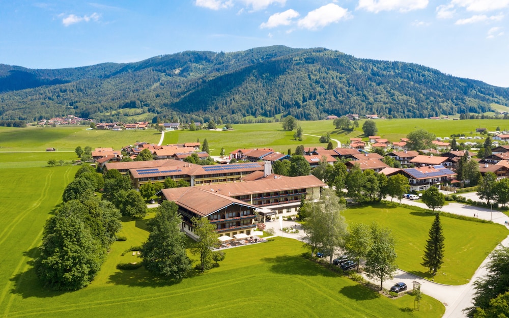 das wiesgauer alpenhotel inzell