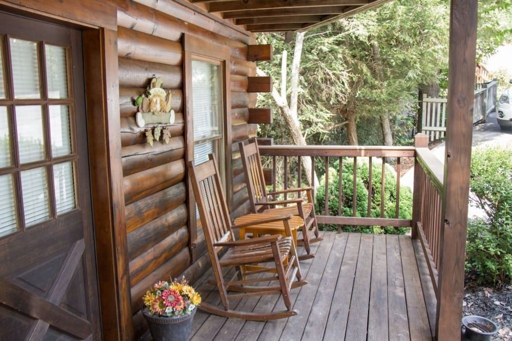 26 bearfoot landing 2 br cabin