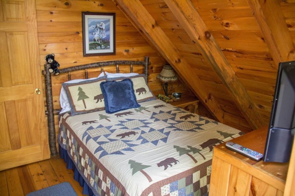 26 bearfoot landing 2 br cabin