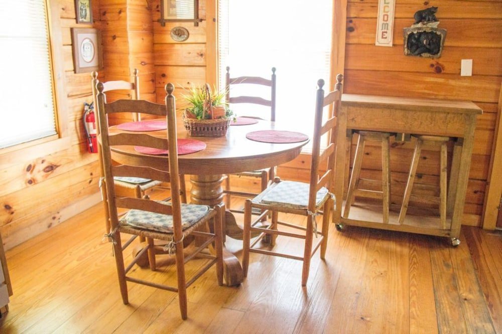 26 bearfoot landing 2 br cabin