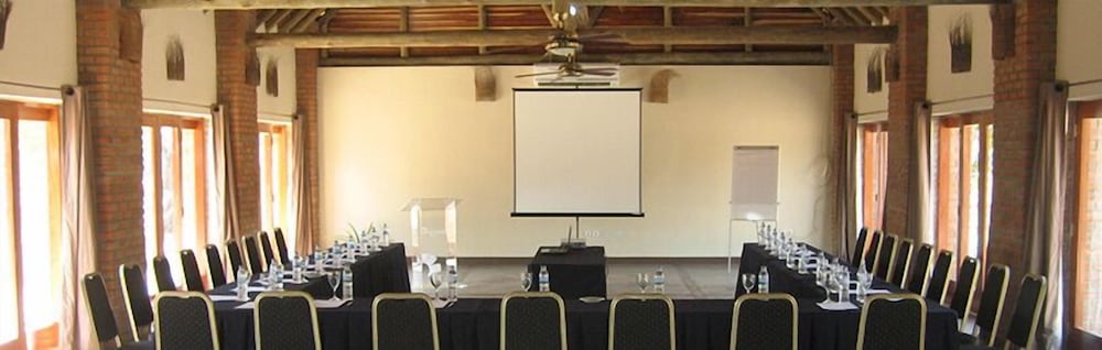 montebelo gorongosa lodge and safari