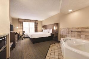 country inn and suites by radisson forest lake mn