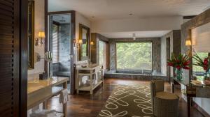 four seasons resort seychelles