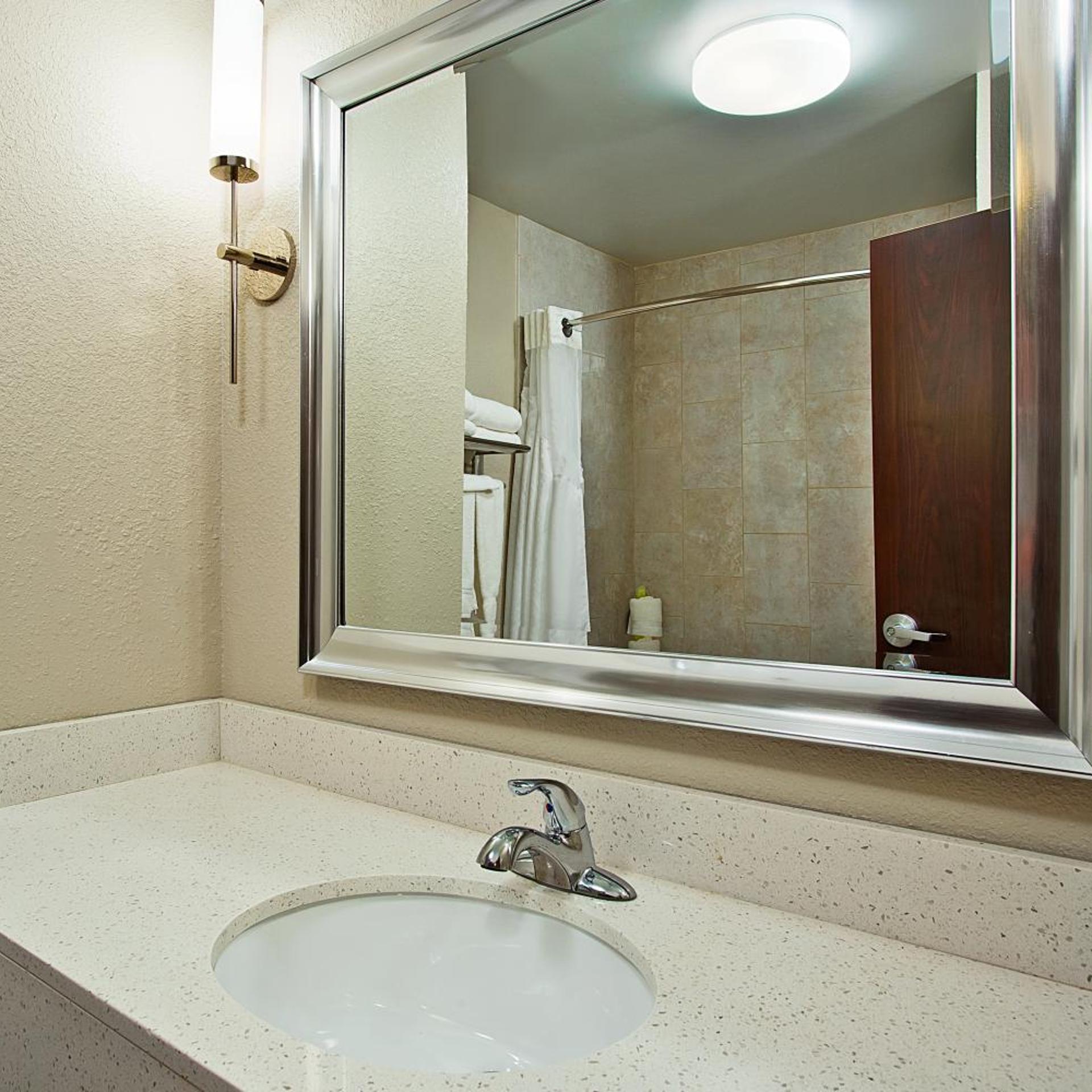 holiday inn express and suites springfield by ihg