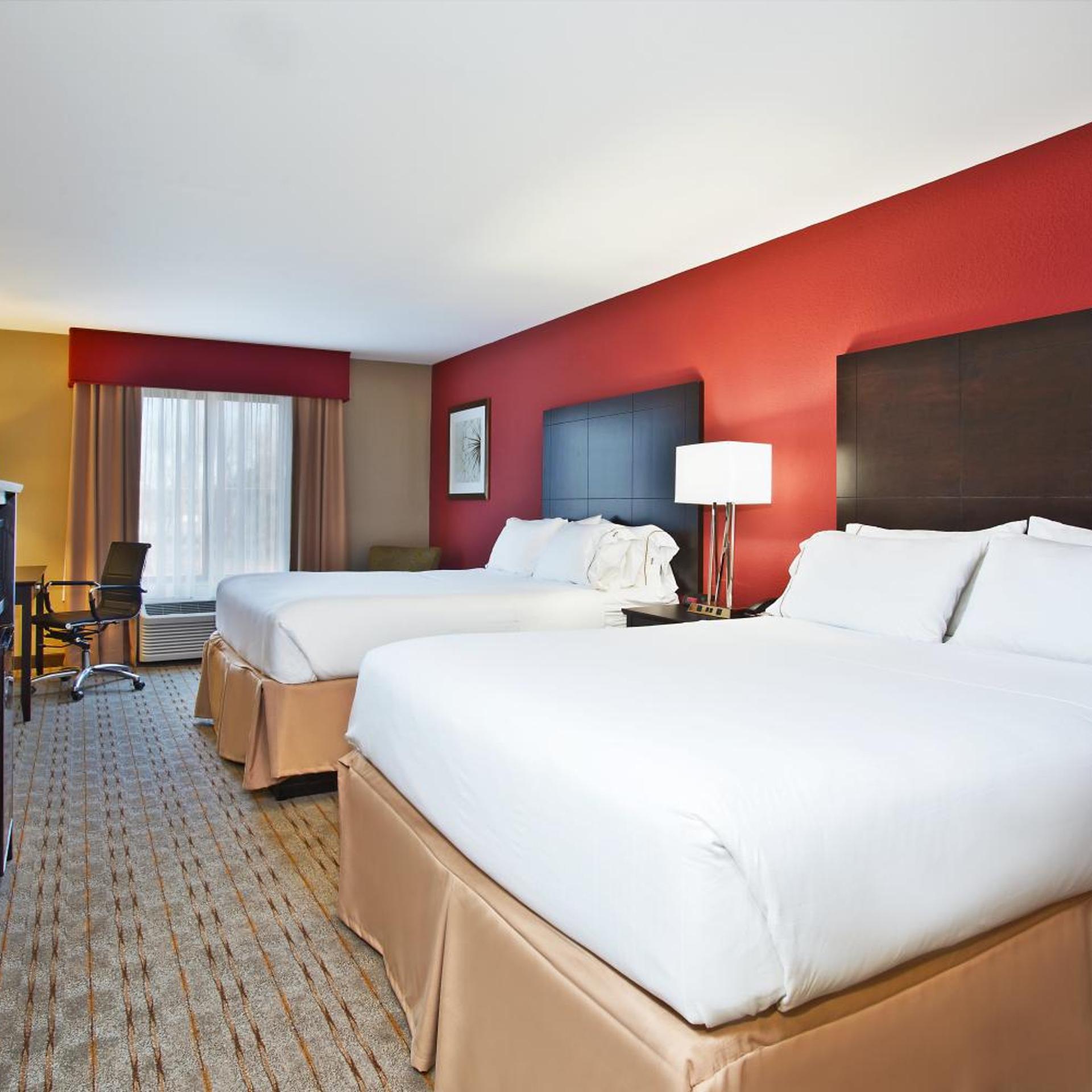 holiday inn express and suites springfield by ihg